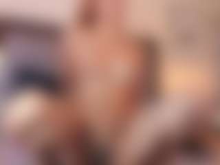 KissMeAri's Live Sex Cam Show