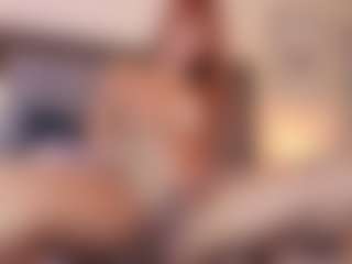 KissMeAri's Live Sex Cam Show