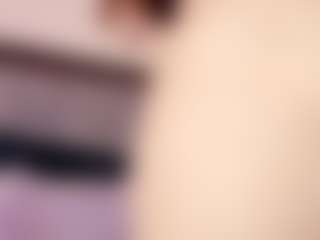 Live cam show with KissMeAri - Trimmed Ebony on Cam Slut
