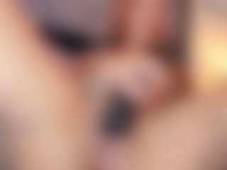 KissMeAri's Live Sex Cam Show