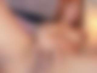 KissMeAri's Live Sex Cam Show