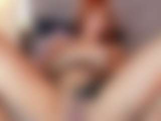 KissMeAri's Live Sex Cam Show