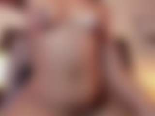 KissMeAri's Live Sex Cam Show