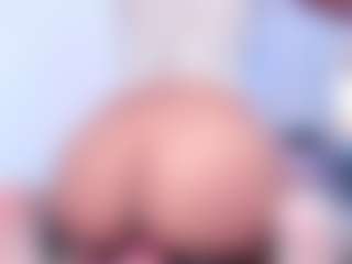 KissMeAri's Live Sex Cam Show