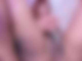 KissMeAri's Live Sex Cam Show