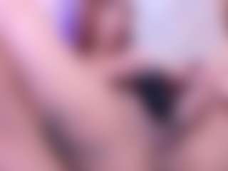 KissMeAri's Live Sex Cam Show