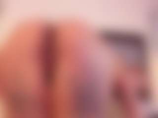 KissMeAri's Live Sex Cam Show