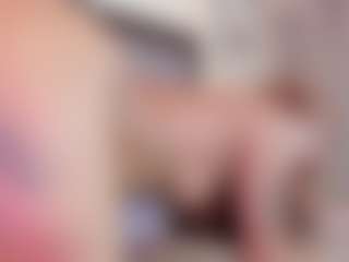 Live cam show with KissMeAri - HD on CamwithHer