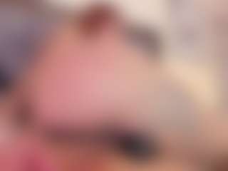 KissMeAri's Live Sex Cam Show