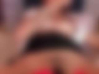 KissMeAri's Live Sex Cam Show