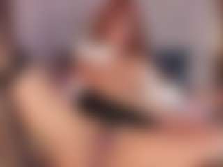 KissMeAri's Live Sex Cam Show