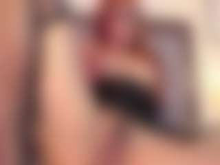 KissMeAri's Live Sex Cam Show