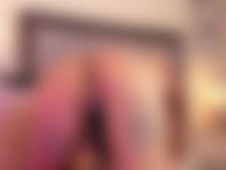 KissMeAri's Live Sex Cam Show