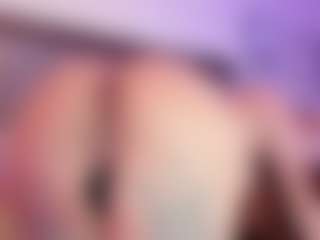 KissMeAri's Live Sex Cam Show