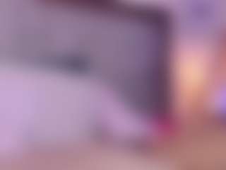 Spettacolo in cam dal vivo con KissMeAri - Playdildo su Camsoda