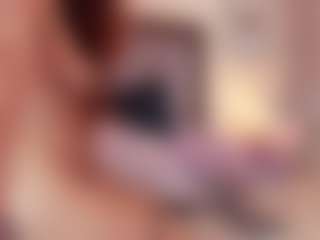 KissMeAri's Live Sex Cam Show