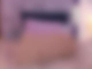 KissMeAri's Live Sex Cam Show