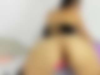 Live cam show with Melody-Moon - Shaved on Camsoda