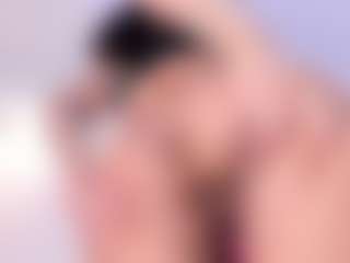 Live cam show with ViolettaRousee - Twerk on Fit Hotties
