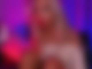 Live cam show with AlaskaLane - Green Eyes on StripNow