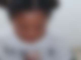 Spettacolo in cam dal vivo con dani1mylove - Ebony Petite su Camsoda
