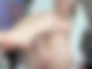 Live cam show with faye-moon - Fingering on Camsoda