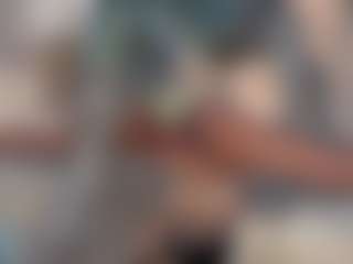 GamingWithTaras Live-Sex-Cam-Show
