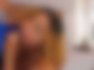 Live cam show with KarahSky - Ass Bouncing on Camsoda
