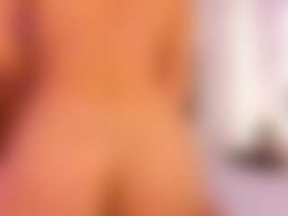 Live cam show with KarahSky - Strip on Camiplay Live