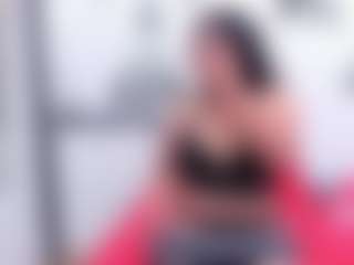 sophie30 MILF webcam performer live streaming