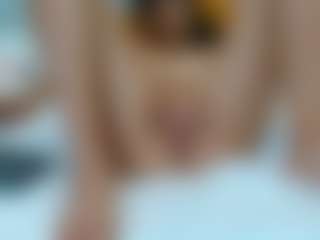 AmelieLaurentC's Live Sex Cam Show