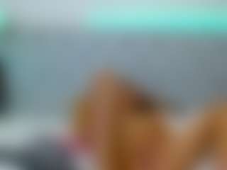 AmelieLaurentC's Live Sex Cam Show