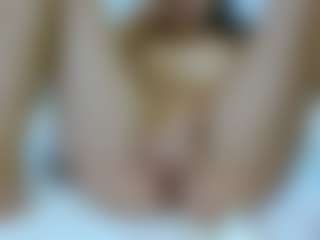 AmelieLaurentC's Live Sex Cam Show