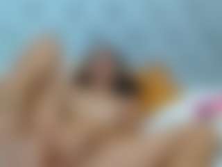 AmelieLaurentC's Live Sex Cam Show