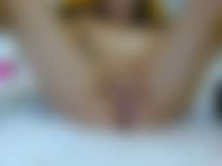 AmelieLaurentC's Live Sex Cam Show