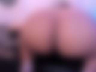 Live cam show with samiraa-halem - Granny Lovense on sexytreat.net