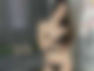 AlineDerck's Live Sex Cam Show