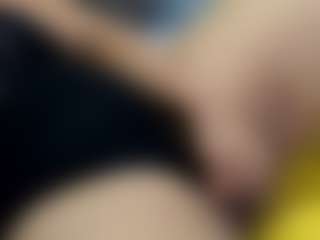 Live cam show with BigFluff33xx - Average on Big Tits