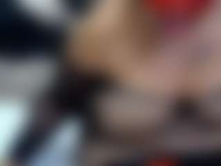 Live cam show with BigFluff33xx - Fingers on friskycurves.com
