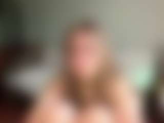 FarrahYeatts's Live Sex Cam Show
