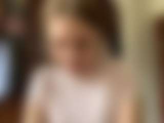 FarrahYeatts's Live Sex Cam Show