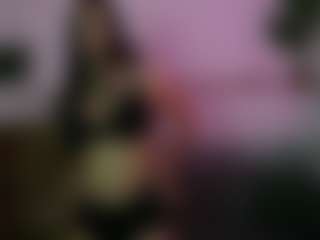 Hannabee18's Live Sex Cam Show