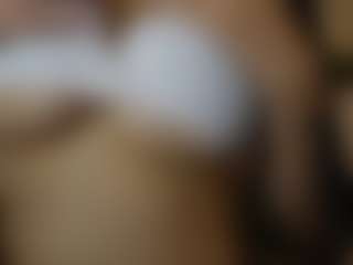 Hannabee18's Live Sex Cam Show
