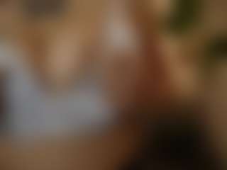 Hannabee18's Live Sex Cam Show