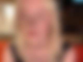 Live cam show with KyungMowers - New Brown Eyes on StripNow