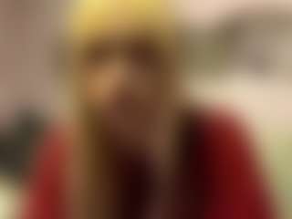 Live cam show with KyungMowers - Facial Piercings on PervPlay.com
