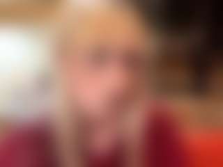 Live cam show with KyungMowers - New Brown Eyes on Sweet Sext