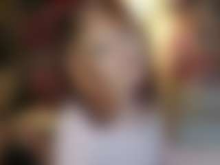 Live cam show with MicahOguinn - Latina on StripNow