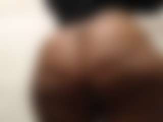 Live cam show with THICKCURVY - Moaning on Camsoda