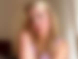 LienGuillereault's Live Sex Cam Show